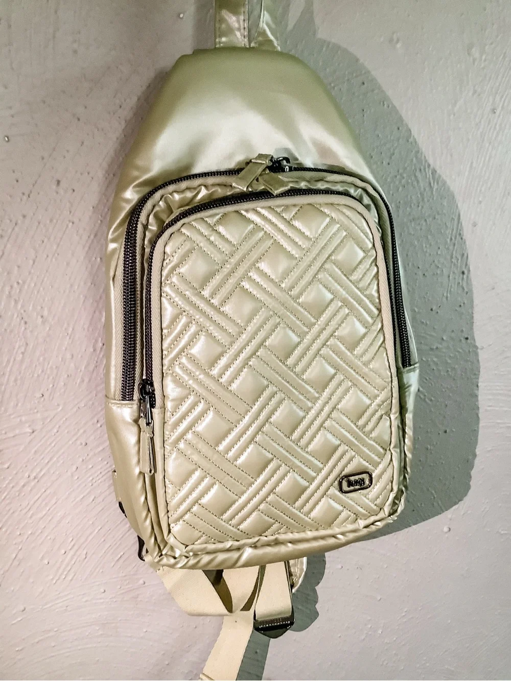 NWT lug Scurry Sling Quilted Metallic Bag - RFiD